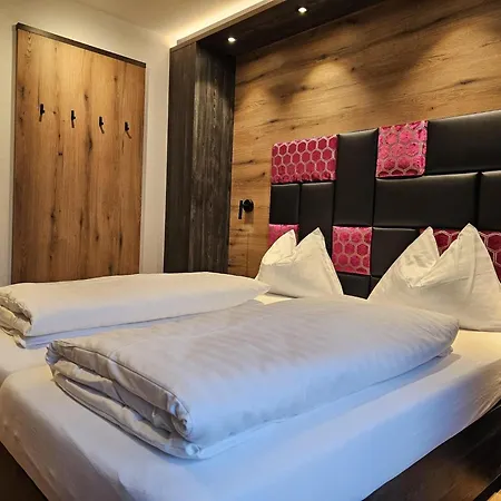 בית נופש In Zillertal Near Slopes & Whirlpool *