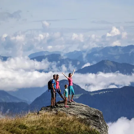 Vakantiehuis In Zillertal Near Slopes & Whirlpool Aschau Im Zillertal